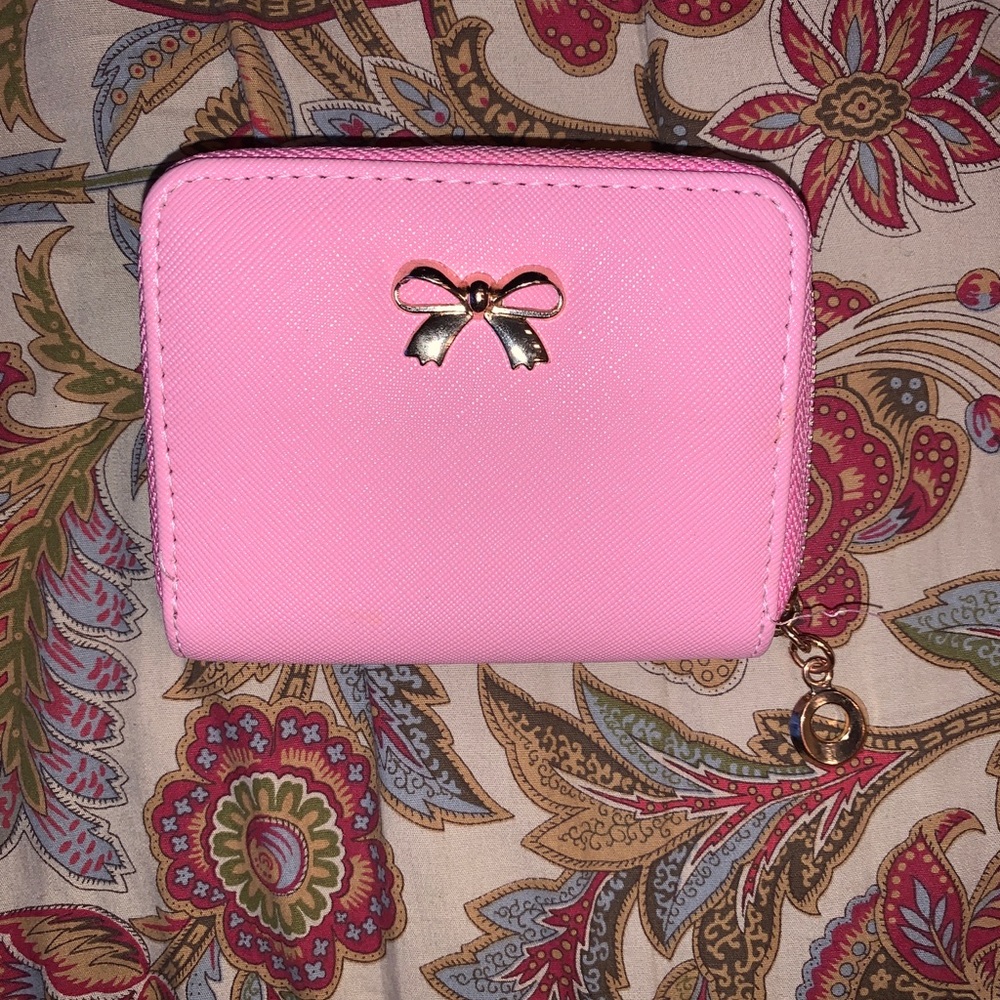 little pink wallet